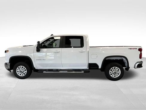 Certified 2025 Chevrolet Silverado 2500 LT w/ Convenience Package image 4