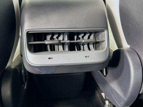Used 2024 Tesla Model Y Long Range image 25