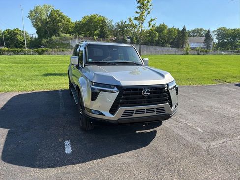 Used 2026 Lexus GX 550 w/ Cold Area Package AWD/4WD image 30