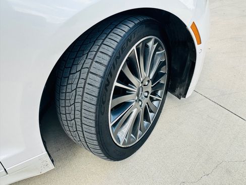 Used 2014 Lincoln MKZ Hybrid FWD image 32