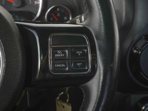 Used 2014 Jeep Wrangler Unlimited Sahara image 20