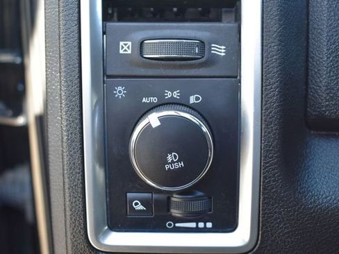 Used 2021 RAM 1500 Classic SLT w/ Electronics Convenience Group AWD/4WD image 19
