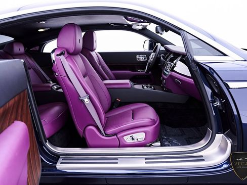 Used 2017 Rolls-Royce Wraith RWD image 36