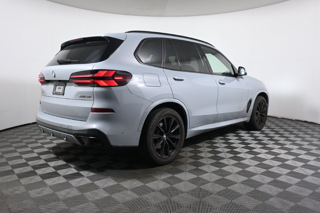Certified 2024 BMW X5 xDrive40i w/ M Sport Package AWD/4WD image 7