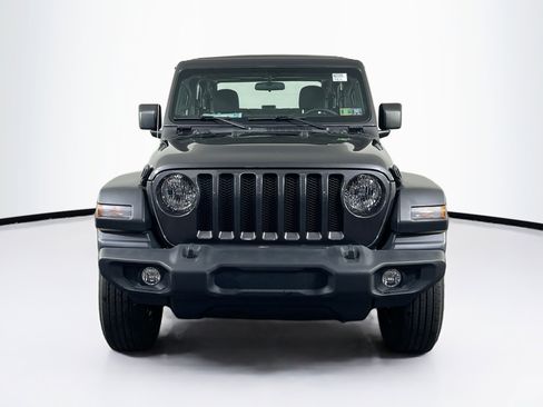 Used 2022 Jeep Wrangler Sport image 2