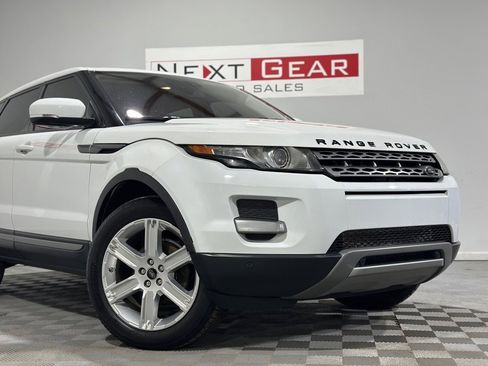 Used 2013 Land Rover Range Rover Evoque Pure w/ Climate Comfort Pkg image 3