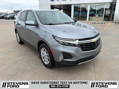 Used 2023 Chevrolet Equinox LT FWD image 3