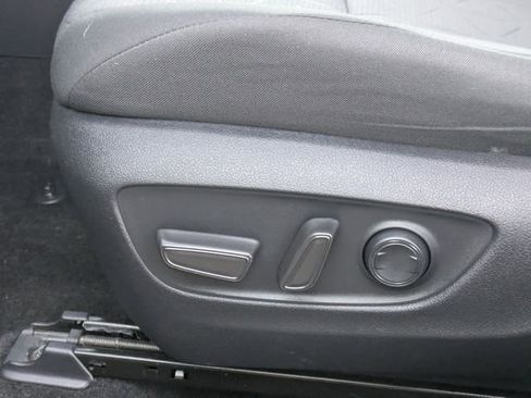 Used 2021 Toyota RAV4 XLE image 25