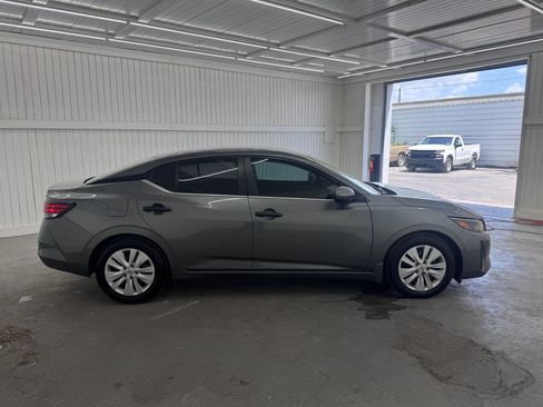 Used 2025 Nissan Sentra S FWD image 4