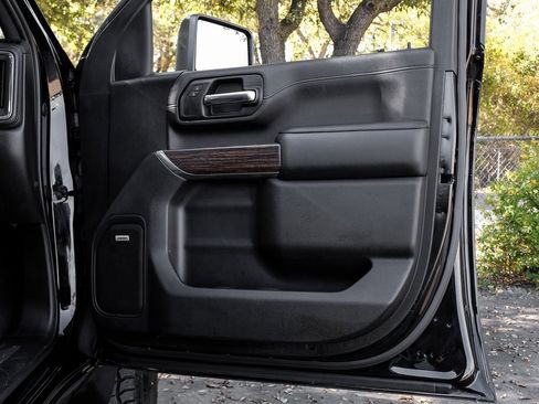 Used 2022 Chevrolet Silverado 2500 High Country w/ Safety Package II image 63