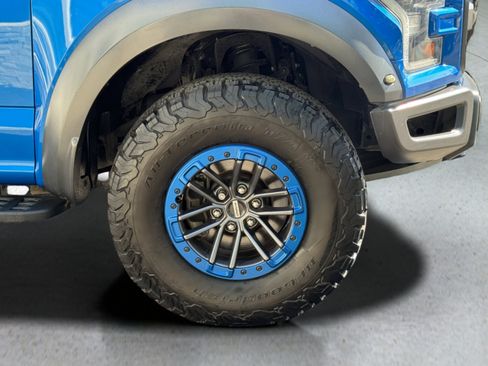 Used 2019 Ford F150 Raptor w/ Equipment Group 802A Luxury image 15