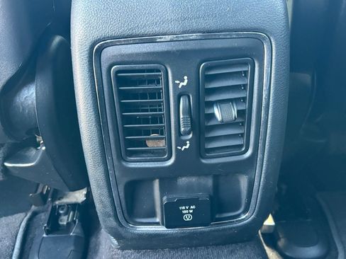Used 2018 Jeep Grand Cherokee Altitude AWD/4WD image 21