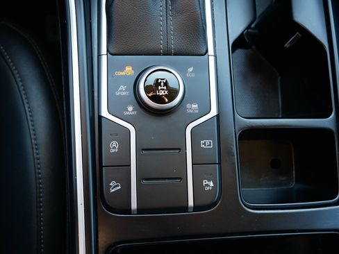 Certified 2023 Kia Sorento S image 32