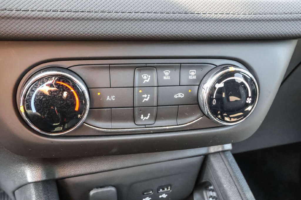 Used 2025 Chevrolet TrailBlazer LS w/ LS Convenience Package AWD/4WD image 23