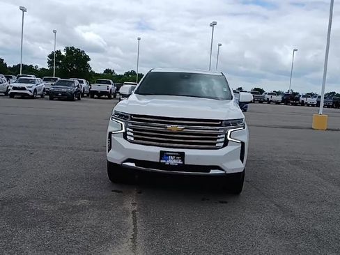 Used 2023 Chevrolet Tahoe High Country w/ Advanced Technology Package AWD/4WD image 3