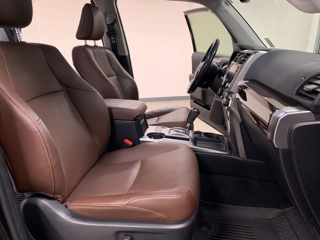 Used 2023 Toyota 4Runner Limited RWD image 9