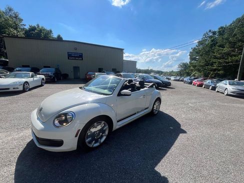 Used 2013 Volkswagen Beetle 2.5 FWD image 19