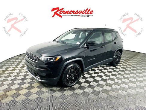 New 2026 Jeep Compass Latitude w/ Quick Order Package 29K image 3