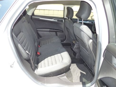 Used 2016 Ford Fusion SE FWD image 34