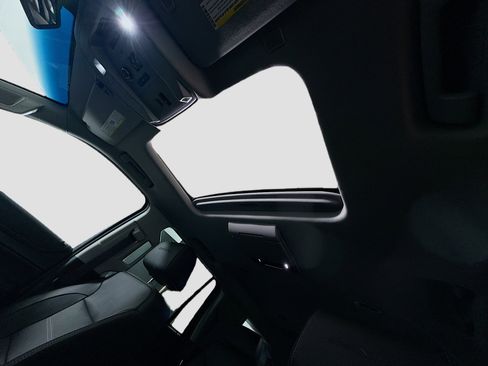 Used 2020 GMC Yukon Denali w/ Denali Ultimate Package image 40