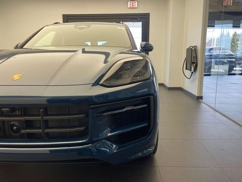 New 2026 Porsche Cayenne E-Hybrid AWD/4WD image 21