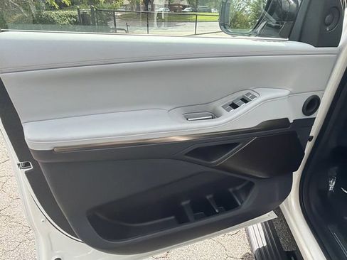 New 2027 Lincoln Navigator L Black Label AWD/4WD image 11