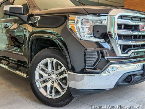 Used 2019 GMC Sierra 1500 SLE w/ SLE Value Package AWD/4WD image 4