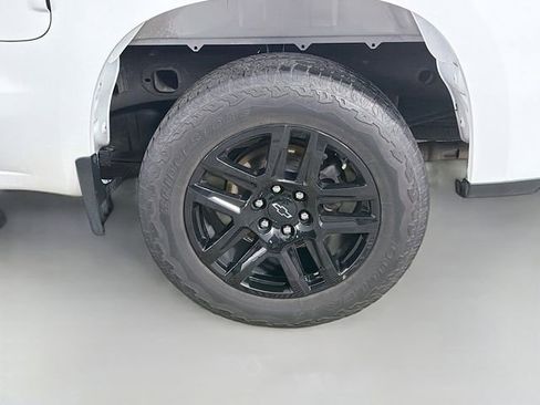Used 2023 Chevrolet Silverado 1500 RST w/ Z71 Off-Road Package AWD/4WD image 36