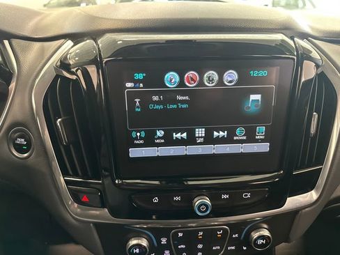 Used 2018 Chevrolet Traverse LT image 23