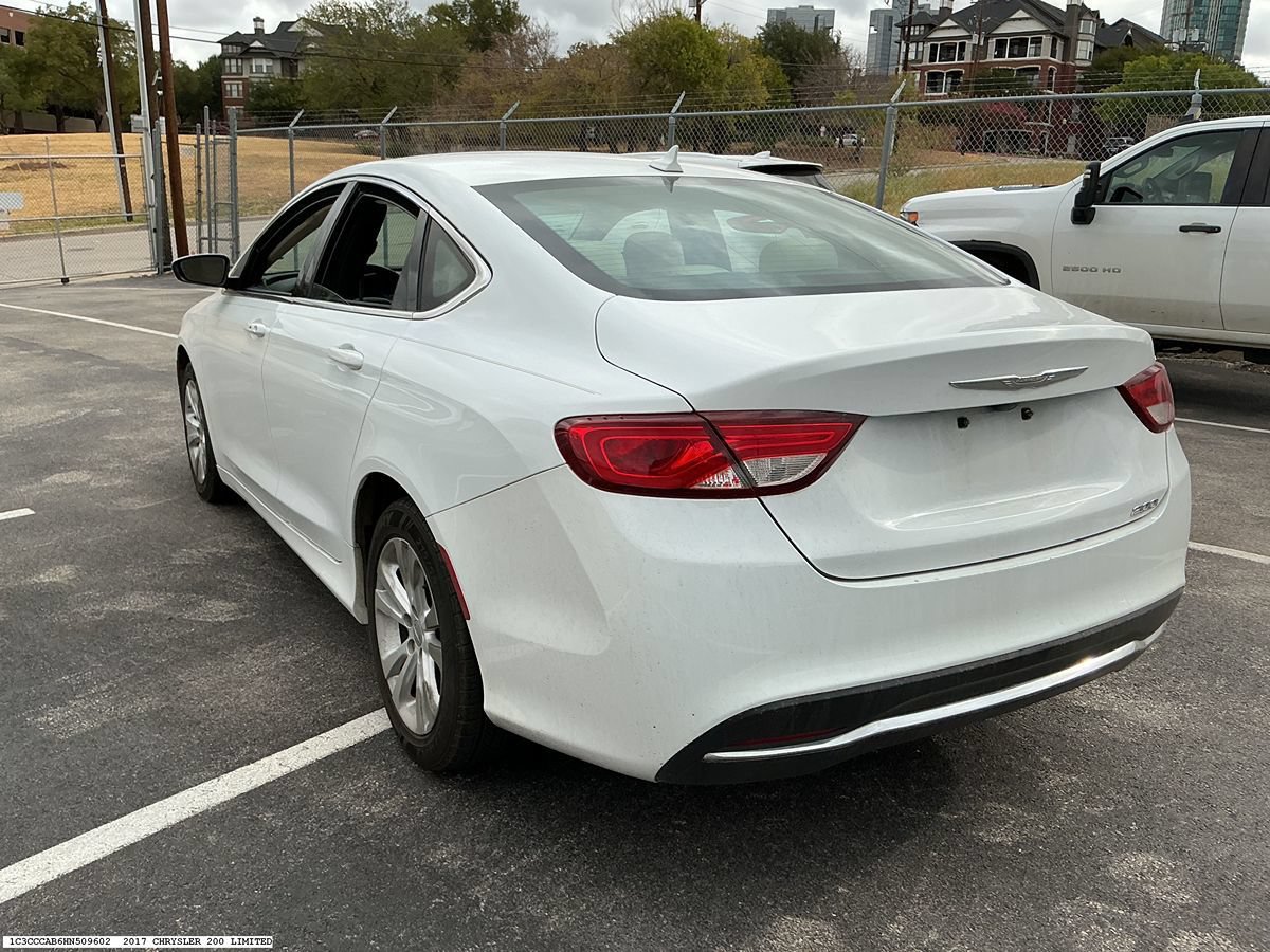 Used 2017 Chrysler 200 Limited Platinum FWD image 6
