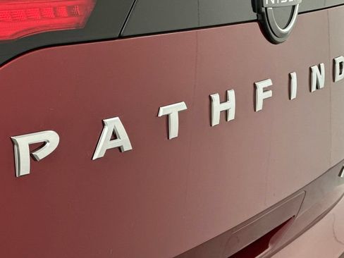Certified 2024 Nissan Pathfinder Platinum AWD/4WD image 23