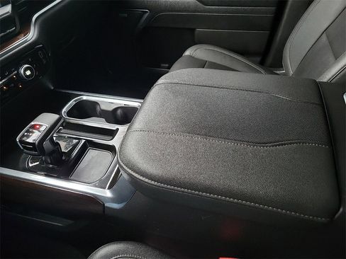 Used 2023 GMC Sierra 1500 SLT image 25