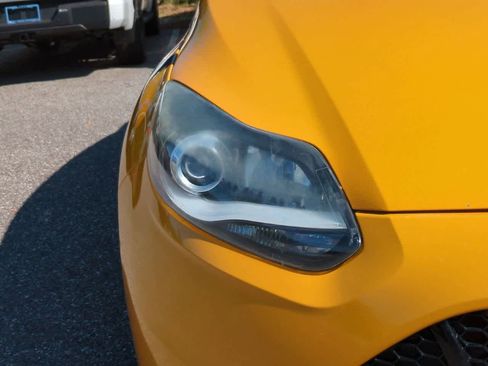 Used 2013 Ford Focus ST FWD image 10