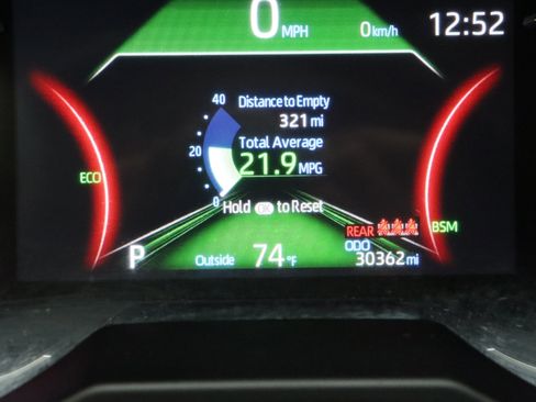 Used 2025 Toyota RAV4 XLE FWD image 39