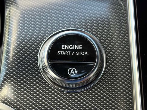 Used 2026 Mercedes-Benz GLC 300 4MATIC image 19