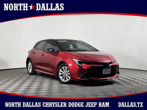 Used 2024 Toyota Corolla SE FWD image 1