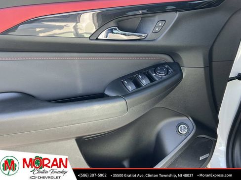 Certified 2025 Chevrolet TrailBlazer RS w/ Convenience Package image 17