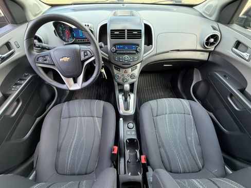 Used 2015 Chevrolet Sonic LT w/ Wheels and Fog Lamp Package FWD image 9