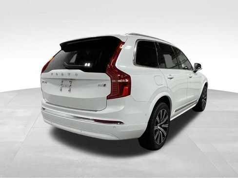 Used 2024 Volvo XC90 B5 Plus w/ Protection Package Premier image 10