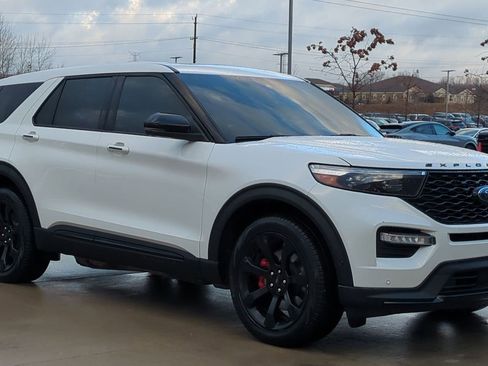 Used 2022 Ford Explorer ST w/ Equipment Group 401A image 10