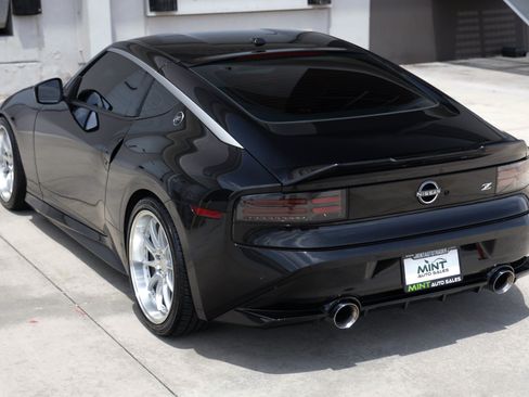 Used 2024 Nissan Z Sport w/ Floor Mat Package RWD image 9