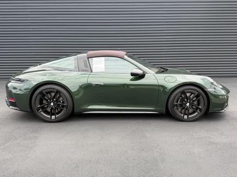 Certified 2026 Porsche 911 Targa 4 GTS AWD/4WD image 8