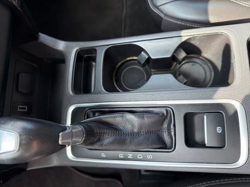 Used 2017 Ford Escape Titanium image 25