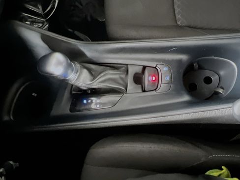 Used 2021 Toyota C-HR LE image 24