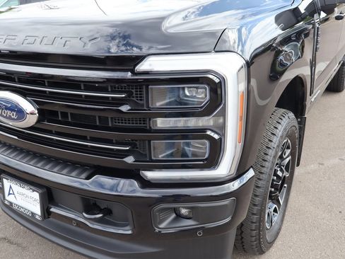 Used 2025 Ford F350 Platinum AWD/4WD image 8
