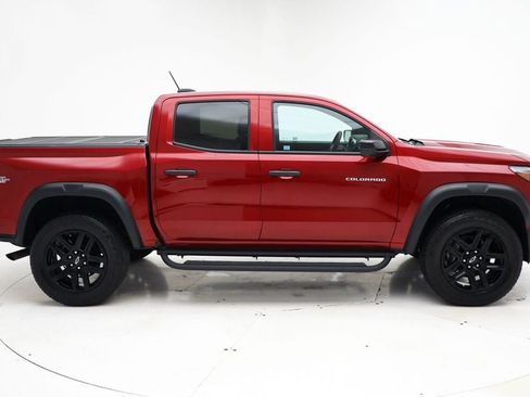 Used 2024 Chevrolet Colorado Trail Boss w/ Technology Package image 3