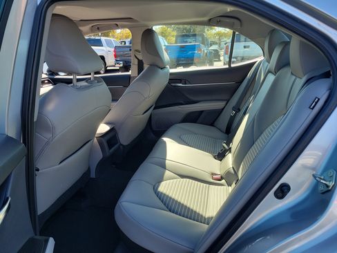 Used 2020 Toyota Camry SE image 15