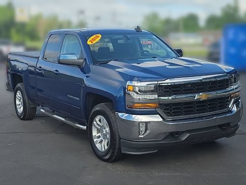 Used 2018 Chevrolet Silverado 1500 LT w/ All Star Edition AWD/4WD image 10