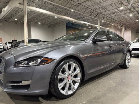 Used 2019 Jaguar XJ L Portfolio image 24