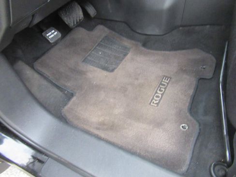 Used 2015 Nissan Rogue S w/ Convenience Package image 21